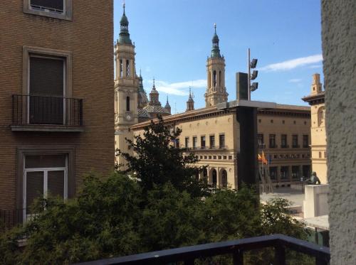 Nơi tham quan gần đây