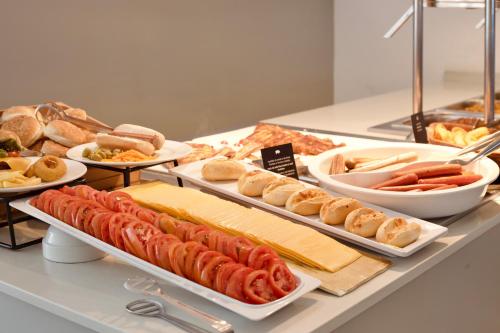 Đồ ăn và thức uống