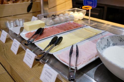 Đồ ăn và thức uống