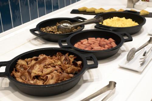 Đồ ăn và thức uống