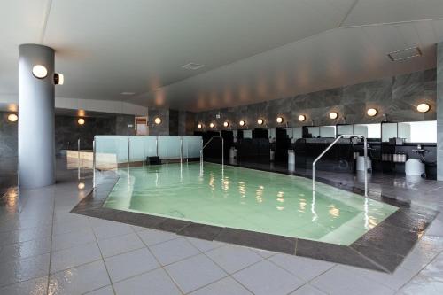 Tắm suối nước nóng