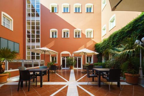 Ngoại cảnh khách sạn