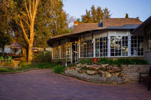 Ngoại cảnh khách sạn