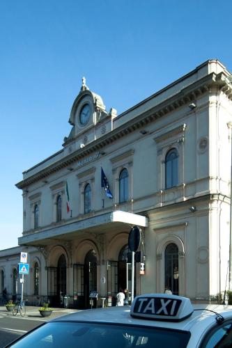 Khu vực xung quanh