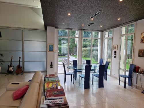 Đồ ăn và thức uống