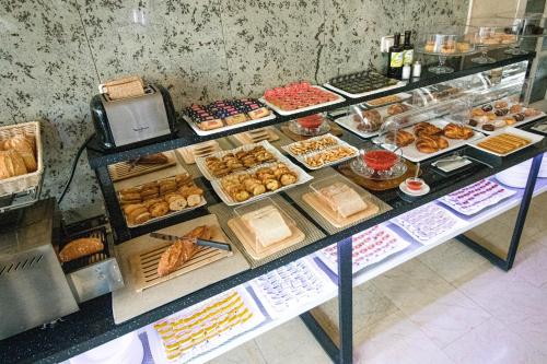 Đồ ăn và thức uống