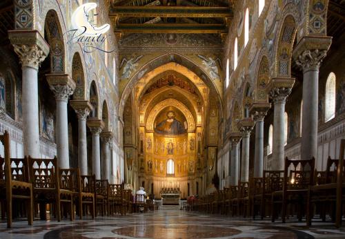 Nơi tham quan gần đây