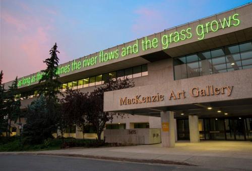 Nơi tham quan gần đây