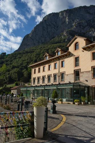 Ngoại cảnh khách sạn