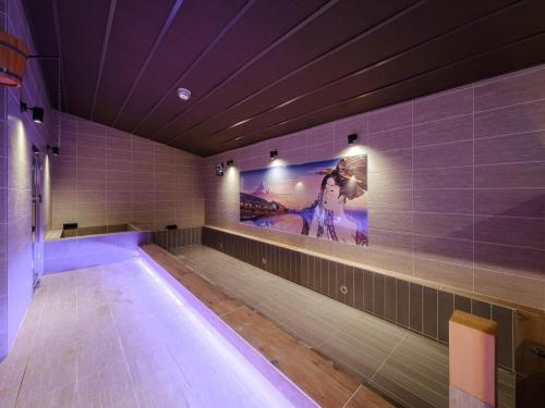 Tắm suối nước nóng