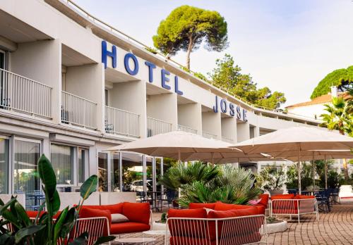 Ngoại cảnh khách sạn