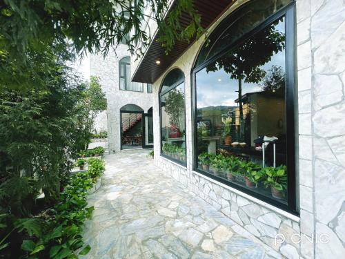 Ngoại cảnh khách sạn