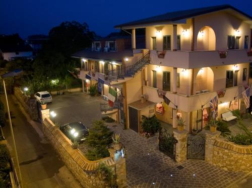 Ngoại cảnh khách sạn