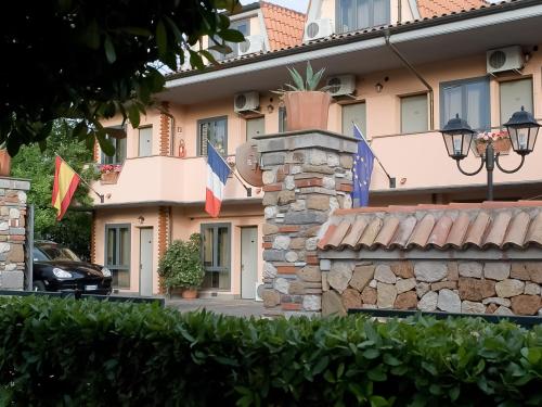 Ngoại cảnh khách sạn