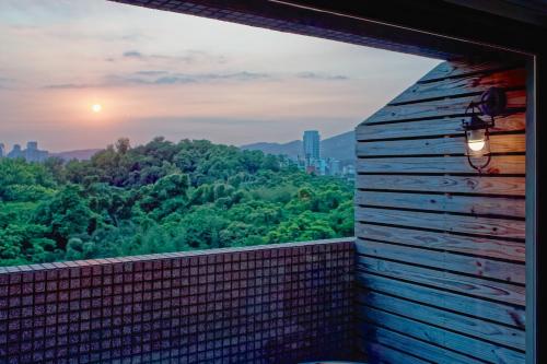 Khu vực xung quanh