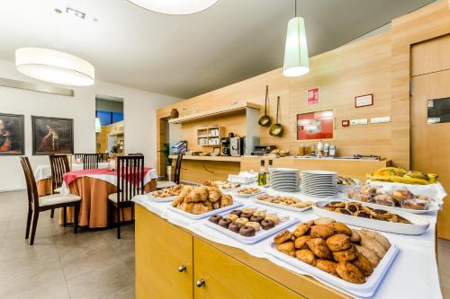 Đồ ăn và thức uống