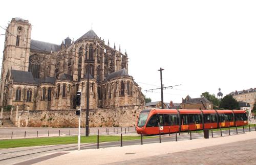 Khu vực xung quanh