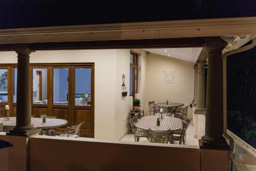 Ngoại cảnh khách sạn