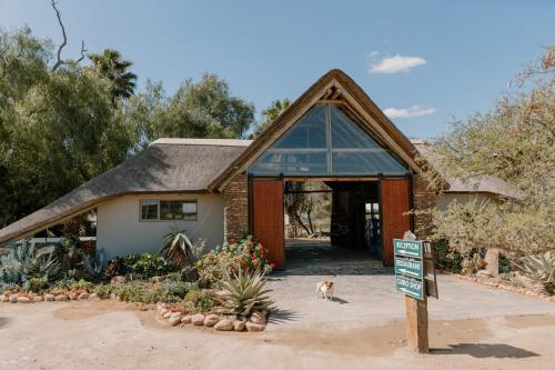 Ngoại cảnh khách sạn