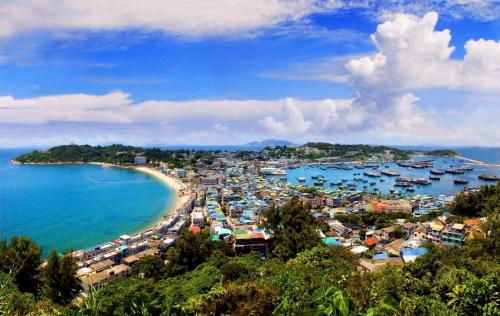 Nơi tham quan gần đây