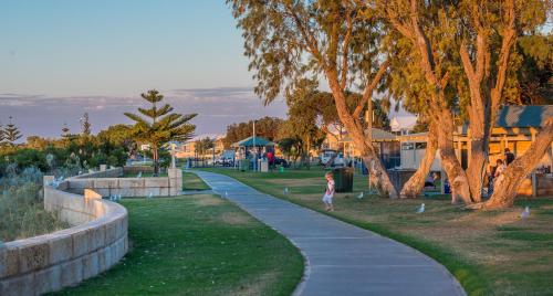 Khu vực xung quanh