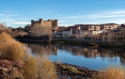 Khu vực xung quanh