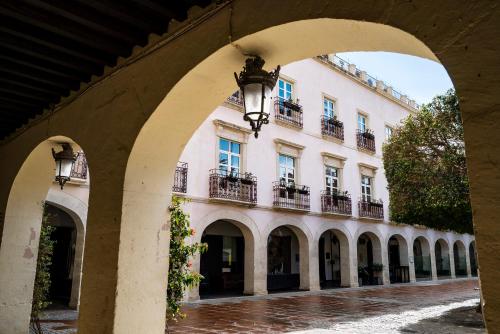 Ngoại cảnh khách sạn