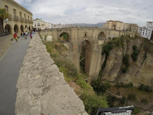 Nơi tham quan gần đây