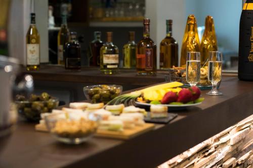 Đồ ăn và thức uống